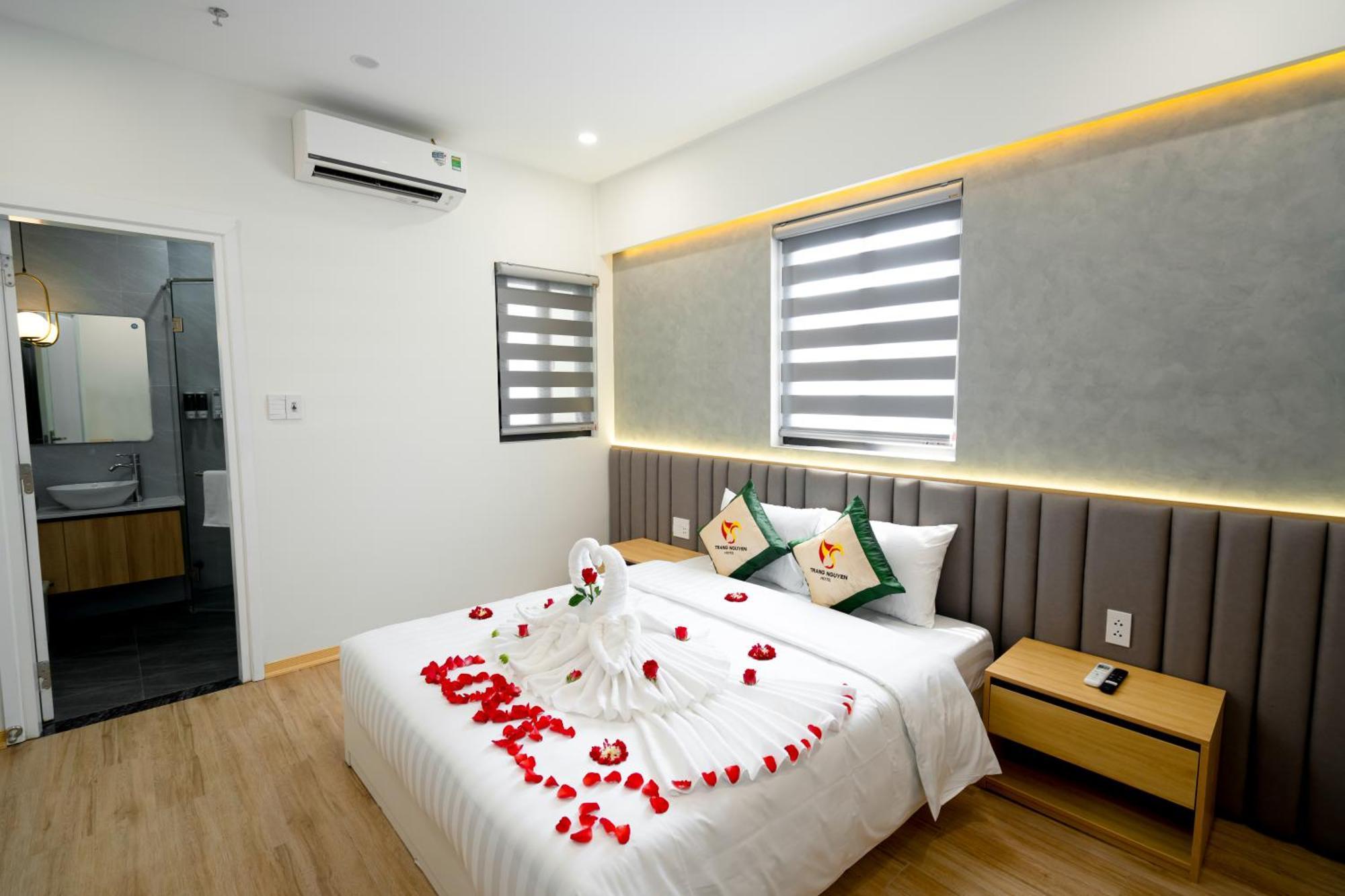 Trang Nguyen Hue Hotel Esterno foto